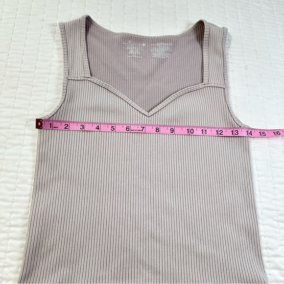 Boom Boom Jeans Womens Size Medium Sweetheart Neckline Light Lilac Gray Tank Top - Picture 5 of 6